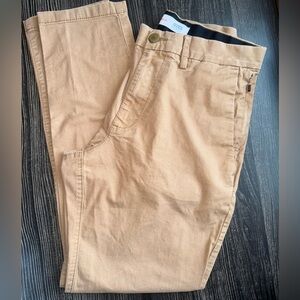 Old Navy Men's Ultimate Tech Slim Chino Pants